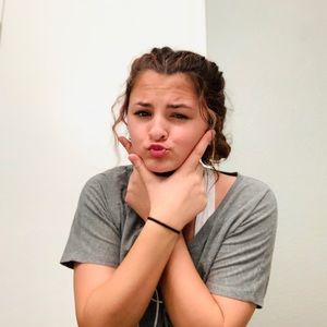 Meet your Posher, Addy